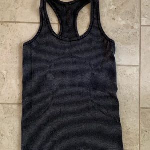 Size 4 gently used lululemon tank top